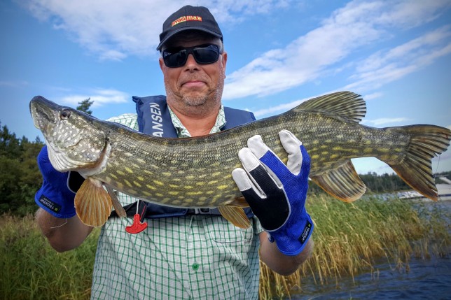 Jörgen vann den interna fisketävlingen med fem gäddor!