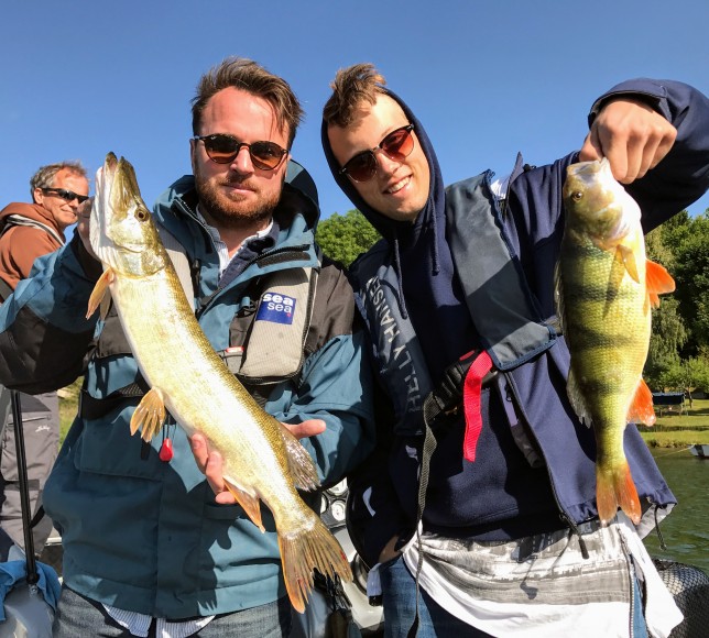 Härligt sensommarväder och nappande fisk!