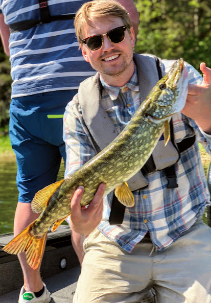 Urban som oftast fiskar havsöring och gädda på Gotland frestade skärgårdsgäddorna med säker hand!